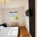 Nyaraló Maison Moderne En Face De La
