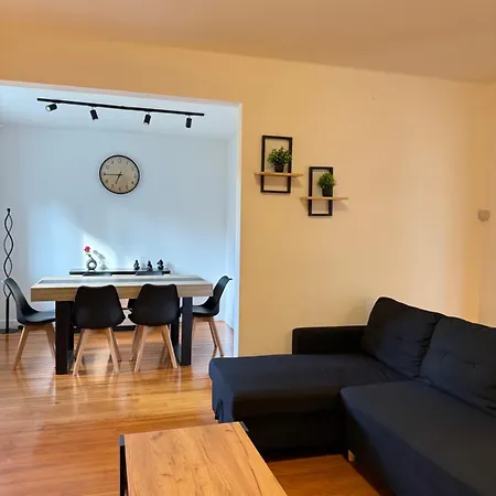 Maison Moderne En Face De La Holiday home Ares